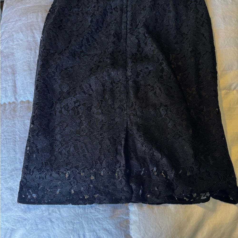 Dolce & Gabbana Elegant Black Lace Pencil Skirt - Picture 4 of 4